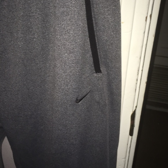 Nike Sweatpants - Picture 2 of 3